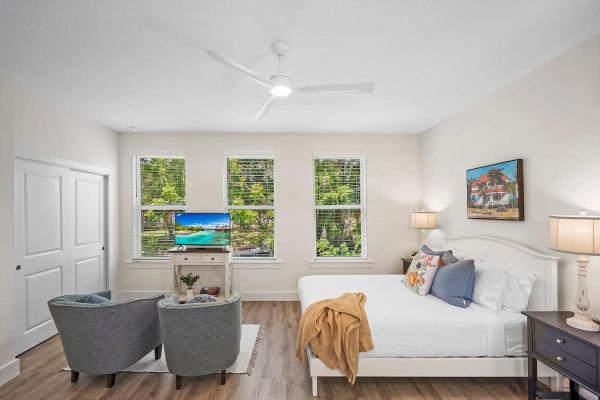 A la foto es mostra l'objecte New Private Apt in Uptown St Aug Walk Everywhere situat a la ciutat de St. Augustine.