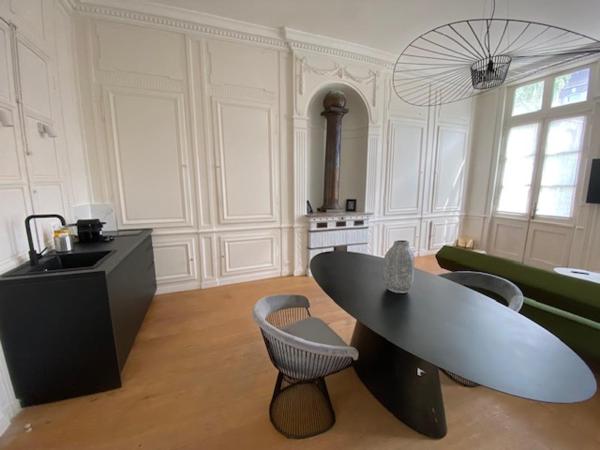 A la foto es mostra l'objecte APPARTEMENT VICTOR HUGO situat a la ciutat de Amiens.