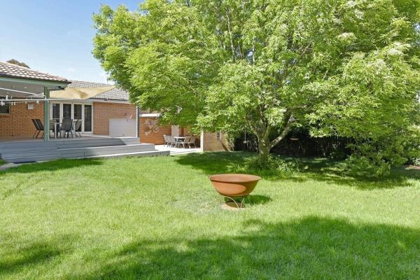 Foto 7: The Pasadena - Entertainer's Haven Firepit
