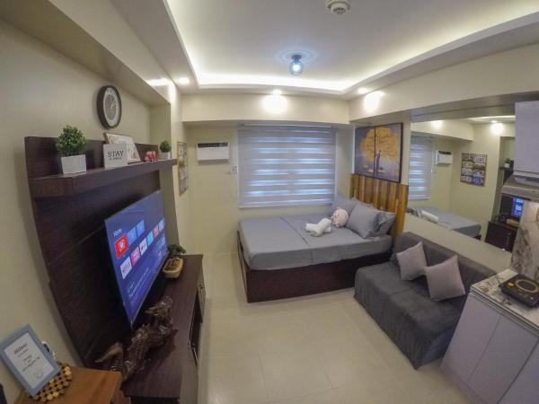 Cozy Chic Condotel Serin East Tagaytay - Tagaytay