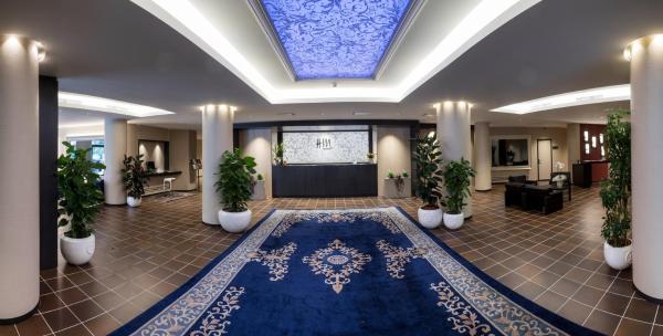 Na zdjęciu widoczny jest obiekt Hotel Mirage położony w mieście Florencja.