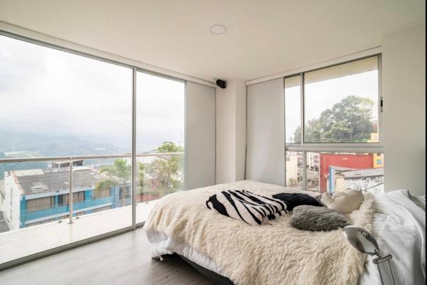 写真にはLa Linda市にあるapartamento 602が写っています。