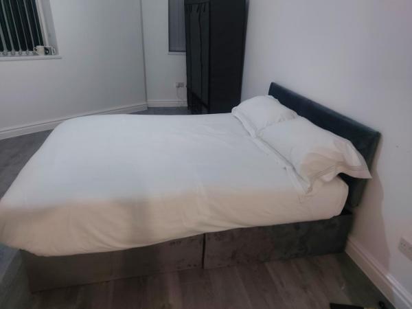Na fotografii je vidět objekt Masfol comfort zone nacházející se ve městě Oldham.