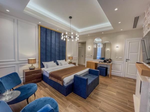 Hive Luxury Suites by MN Property, Kotor