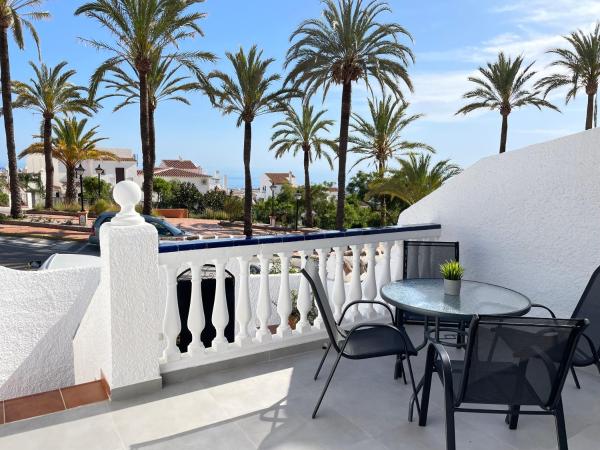 Na fotografii je vidět objekt Apartamento Hibiscos, San Juan de Capistrano nacházející se ve městě Nerja.