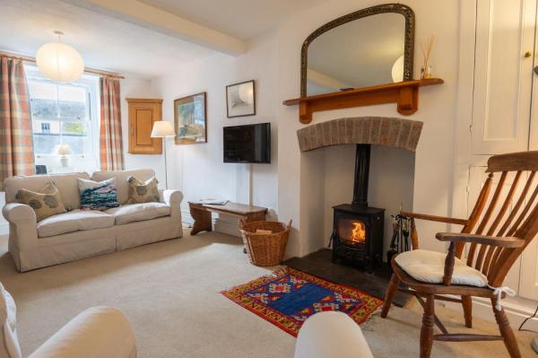 24 Rosemary Lane - Beaumaris