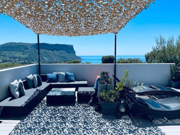 Na fotografii je vidět objekt APPARTEMENT VUE SPLENDIDE CASSIS-CLASSE 3 ETOILES nacházející se ve městě Cassis.