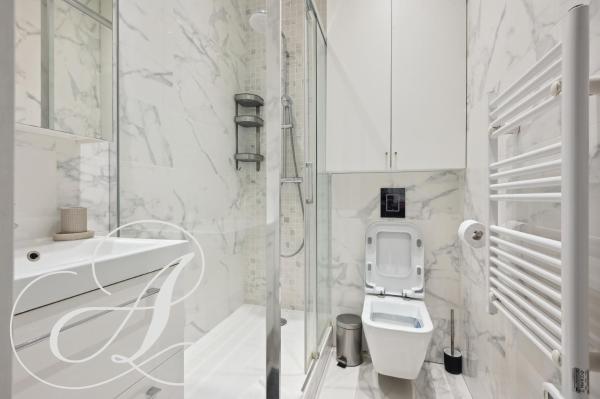 Φωτογραφία 6: Roxane, 2 chambres dont une en souplex Paris 14e