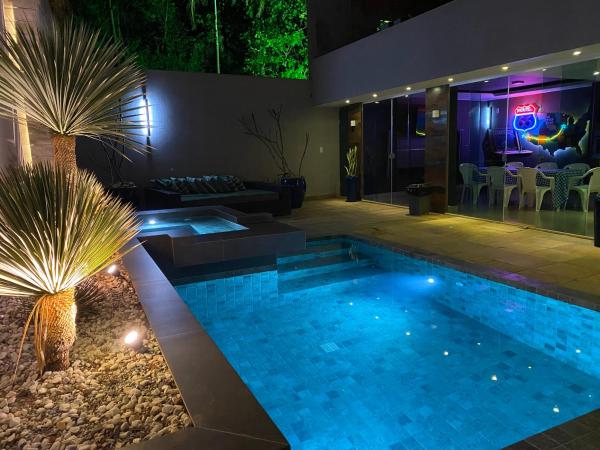 A la foto es mostra l'objecte Casa com Piscina no bairro João VI, Muriaé-MG situat a la ciutat de Muriaé.