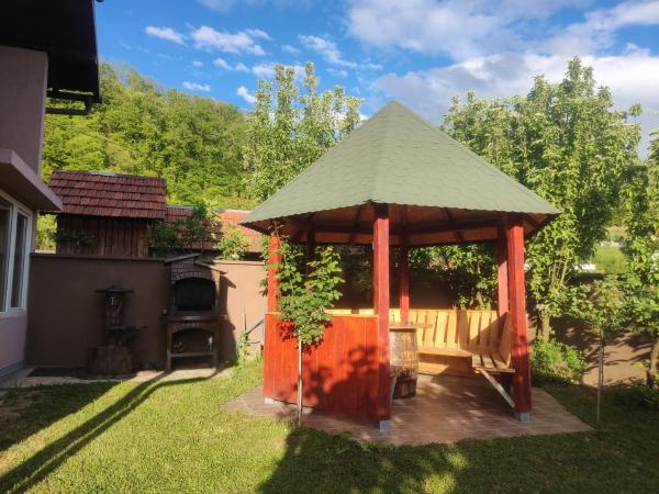 Na zdjęciu widoczny jest obiekt Smestaj na Drini położony w mieście Križevac.