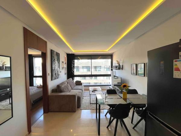 A la foto es mostra l'objecte Tour 33 : Appartement chic en plein cœur de Casa situat a la ciutat de Casablanca.