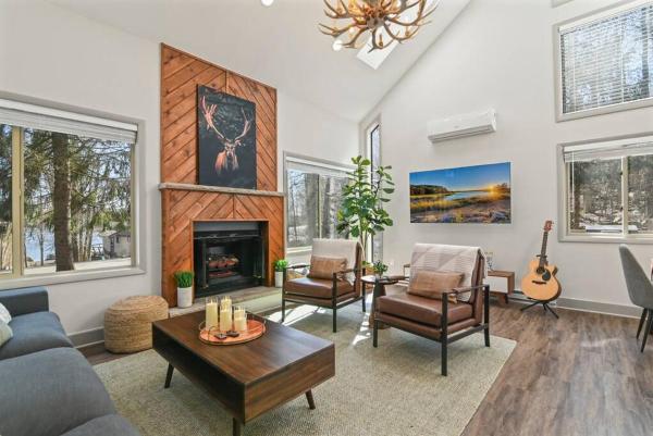 Fotografie 7: 3BR, Lakeview, Hot Tub, Nintendo Switch - Deer Haven Poconos Retreat