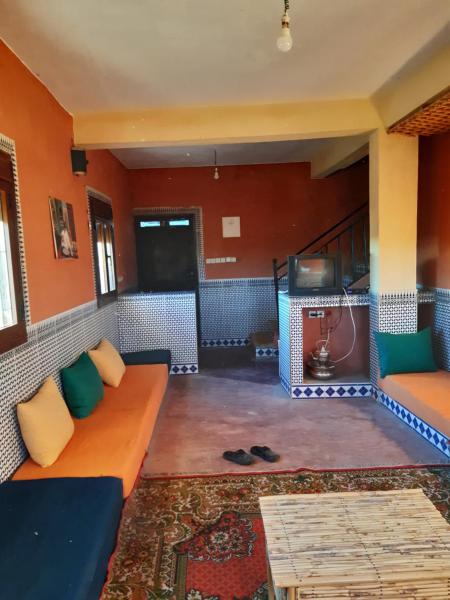 A la foto es mostra l'objecte Auberge Assays situat a la ciutat de Taliouine.