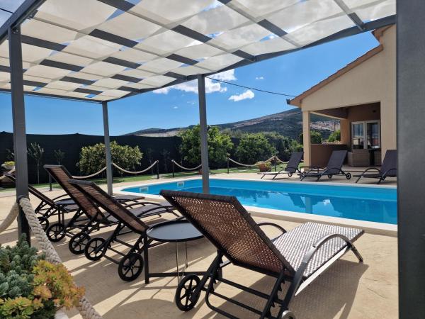 Auf dem Foto ist das Objekt Holiday Home near Trogir in der Stadt Kastel Stafilic zu sehen.
