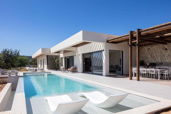A la foto es mostra l'objecte Villa Aglaea I Saltwater Pool & Amazing Seaview! situat a la ciutat de Xirokámbion.