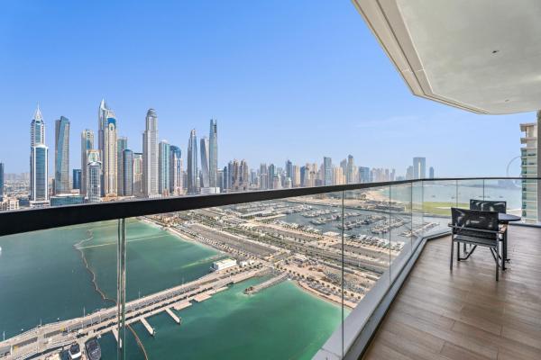 A la foto es mostra l'objecte Family Vacation Homes Friendly 2BDR With Sea & City View situat a la ciutat de Dubai.