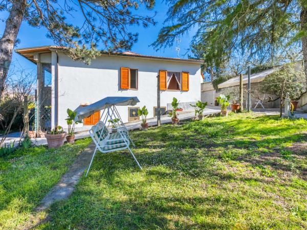 På billedet ses objektet Holiday Home La Casa del Ponte Romano by Interhome beliggende i byen Bucine.