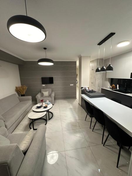 Elegant Escape in City center, Ереван