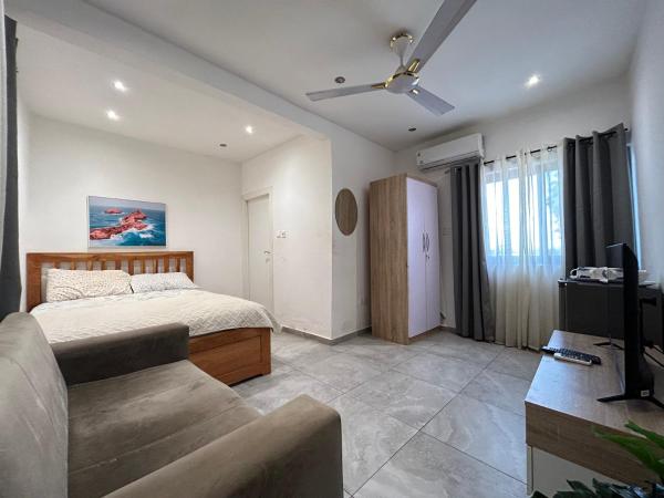 A la foto es mostra l'objecte Dabs Apartments situat a la ciutat de Accra.