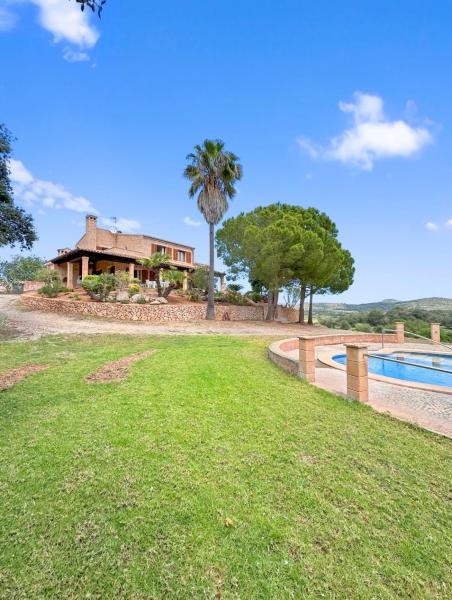 Na zdjęciu widoczny jest obiekt Finca Son Manxo (villas2meet Mallorca) położony w mieście Manacor.