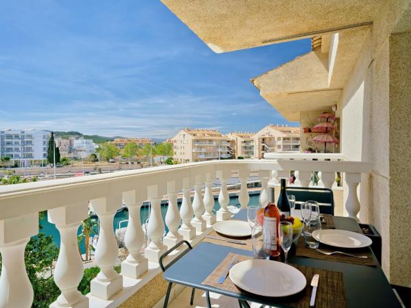 På billedet ses objektet Apartment Canal by Interhome beliggende i byen Jávea.