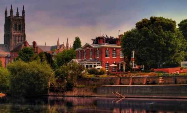 A la foto es mostra l'objecte Diglis House Hotel situat a la ciutat de Worcester.