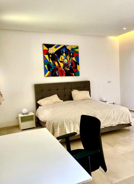 A la foto es mostra l'objecte immeuble KMT PRESTIGE situat a la ciutat de Dakar.