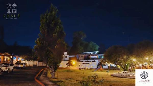 На фото показан объект Hotel Cabañas Chalamu, расположенный в городе Chapultepec.