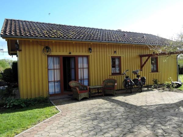 På billedet ses objektet Holiday Home in Stepnica by Szczecin Lagoon beliggende i byen Stepnica.