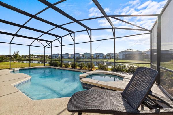 A la foto es mostra l'objecte Solterra Sunscape Villa at Allevo Homes situat a la ciutat de Davenport.