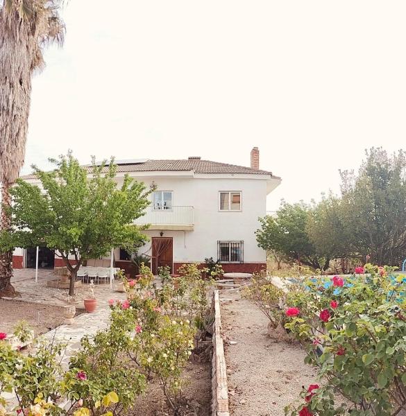 Na zdjęciu widoczny jest obiekt Villa Nathaly położony w mieście Tobar.