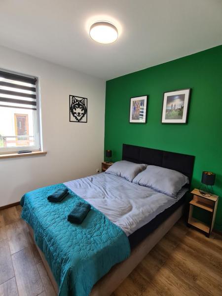 Na zdjęciu widoczny jest obiekt Noclegi przy Wiadukcie - Apartamenty położony w mieście Dańczów.