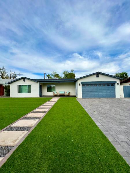A la foto es mostra l'objecte Spacious Lux Home with Garage, Sleeps 12 Guests, Central Phoenix situat a la ciutat de Phoenix.