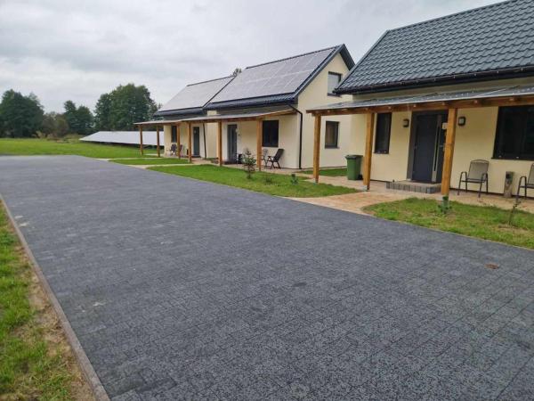 Na foto é possível ver o objeto Apartamenty Promyk localizado na cidade de Wiśniowa.