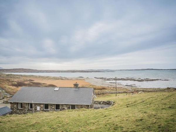A la foto es mostra l'objecte Errislannan Stone Cottage situat a la ciutat de Belleek.