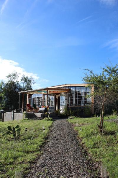 Na fotografii je vidět objekt The Cascades Cabin Nakuru nacházející se ve městě Baruti West.