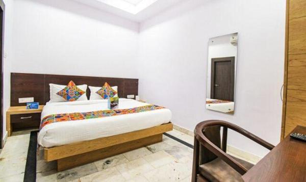 A la foto es mostra l'objecte FabHotel Golden Leaf Nr Medanta- The Medicity & Artemis Hospital, Gurugram situat a la ciutat de Gurgaon.