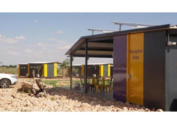 På billedet ses objektet SleepOver Upington beliggende i byen Upington.