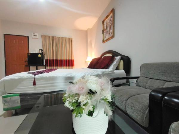 A la foto es mostra l'objecte ห้องพักนครราชสีมาใกล้เซ็นทรัล The Rich Room situat a la ciutat de Ban Pra Dok.