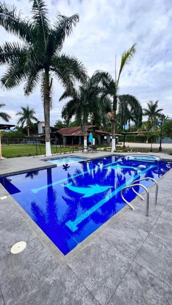 写真にはLa Concepción市にあるCasa Quinta Villa Cristalが写っています。