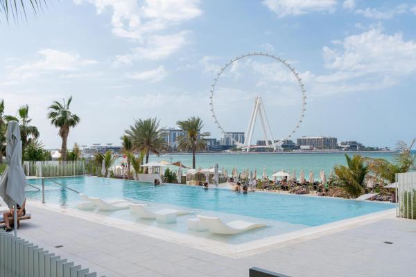 På billedet ses objektet Ahlan HH - Luxurious 1BR Suite at La Vie - Free Private Beach Access beliggende i byen Dubai.