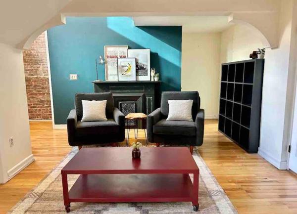 Auf dem Foto ist das Objekt 330- Unique Uptown W Lofted Bedrooms in der Stadt Hoboken zu sehen.
