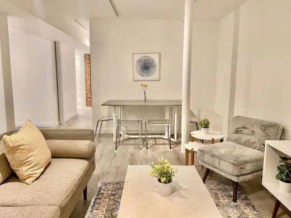A la foto es mostra l'objecte 303-3Bedroom 2Bathroom situat a la ciutat de Hoboken.