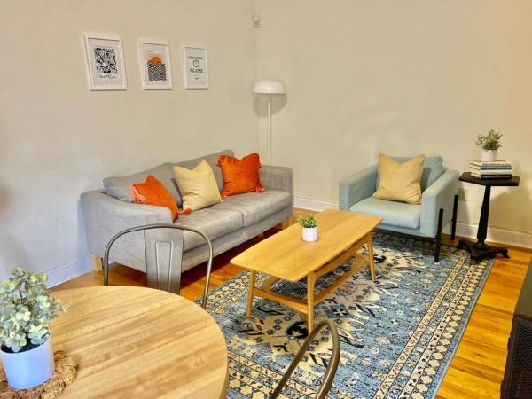 A la foto es mostra l'objecte 118-1 GB Internet Great Summer 2 Bed 2 Bath Stay situat a la ciutat de Hoboken.