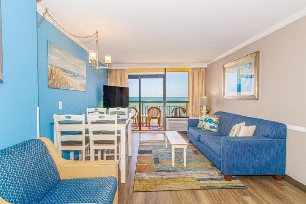 Oceanfront 1 Bedroom Suite with Beautiful Décor and Accents Caravelle Resort 1039 Sleeps 6 Guests, Myrtle Beach