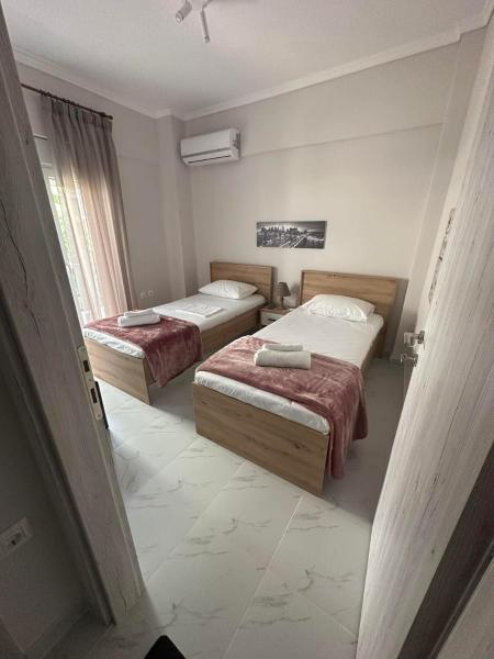На фото показан объект ELEN APARTMENT, расположенный в городе Перея.