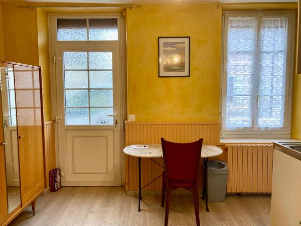A la foto es mostra l'objecte Studio 18m2 centre bourg situat a la ciutat de Lazenay.