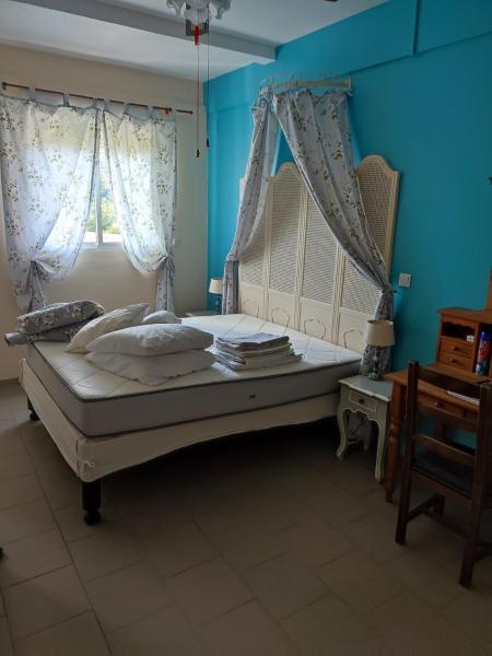 En la foto se muestra el objeto JoseTine ubicado en la ciudad de Adélaïde Maillet.