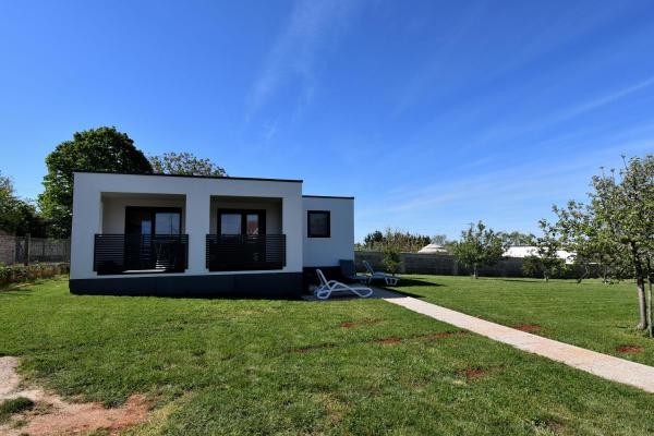 Nella foto è visibile l'oggetto House Aria situato nella città di Škatari.