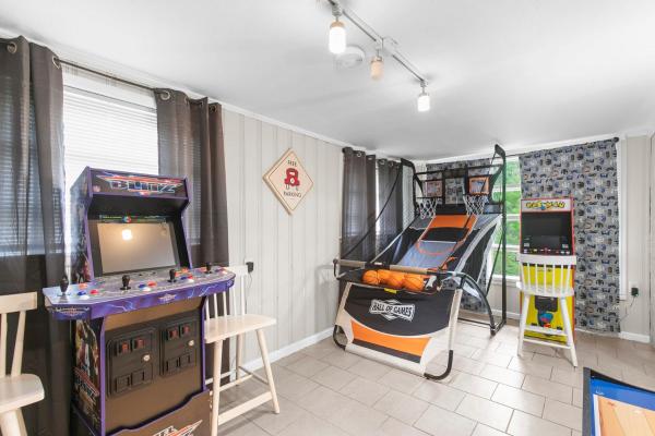 Suburban Bliss Getaway Wi-fi Parking Long Stay - 利茲
